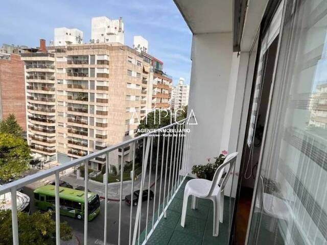 #121 - Apartamento para Alquiler en Montevideo - UY-MO - 2