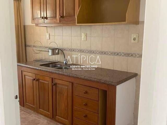 #123 - Apartamento para Alquiler en Montevideo - UY-MO - 3